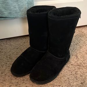 Bear paw boots size 9